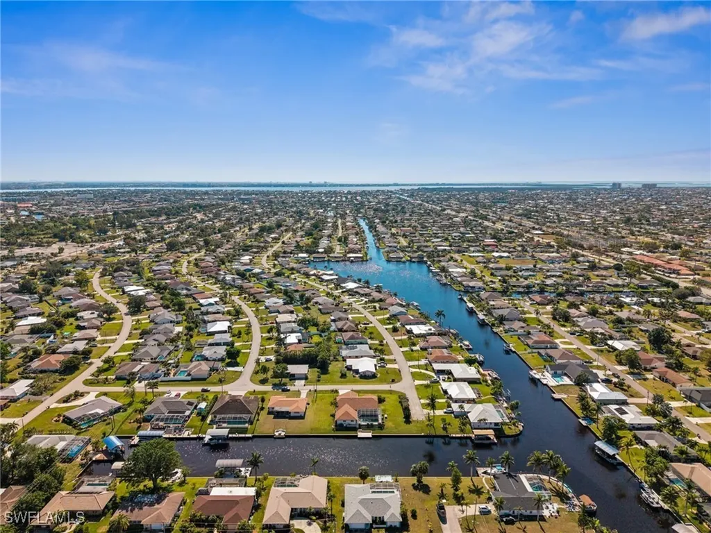 203 SE 37th Lane Cape Coral FL 33904