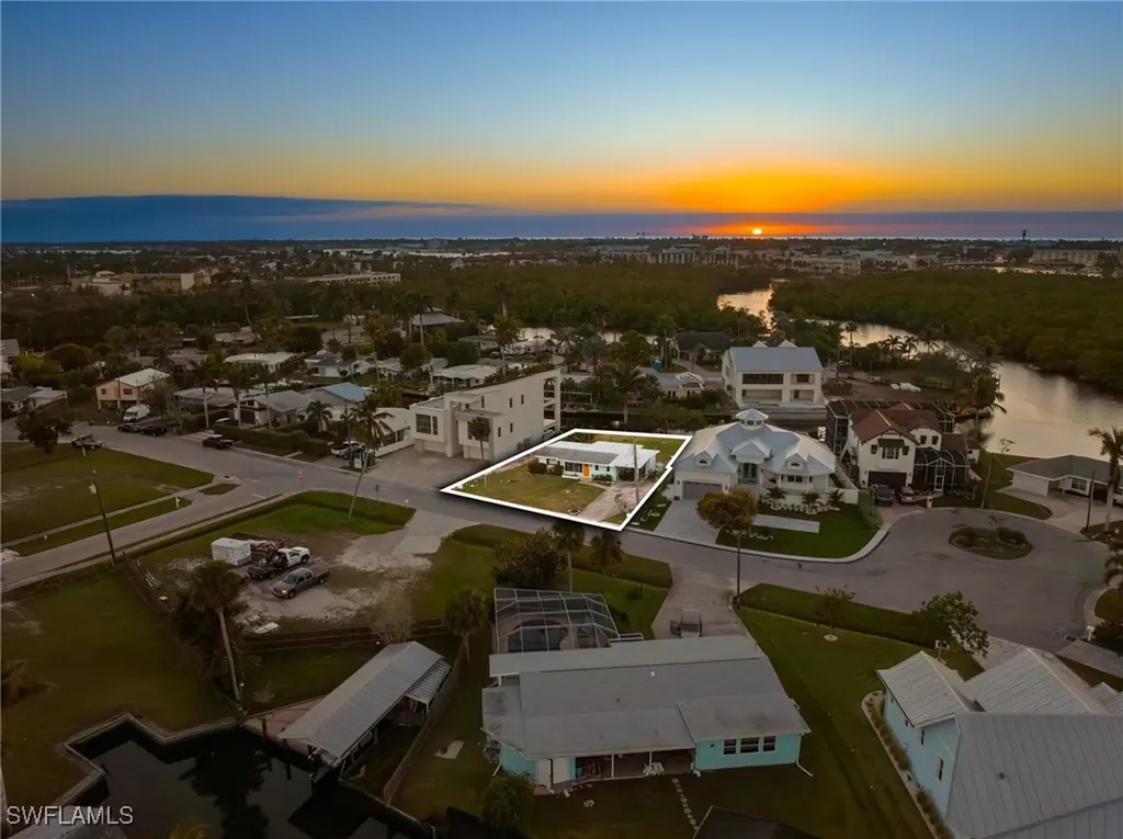 1796 Holiday Lane Naples FL 34104