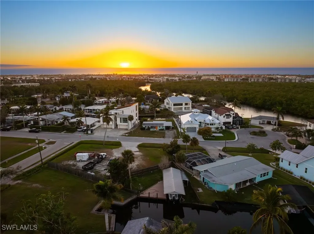 1796 Holiday Lane Naples FL 34104