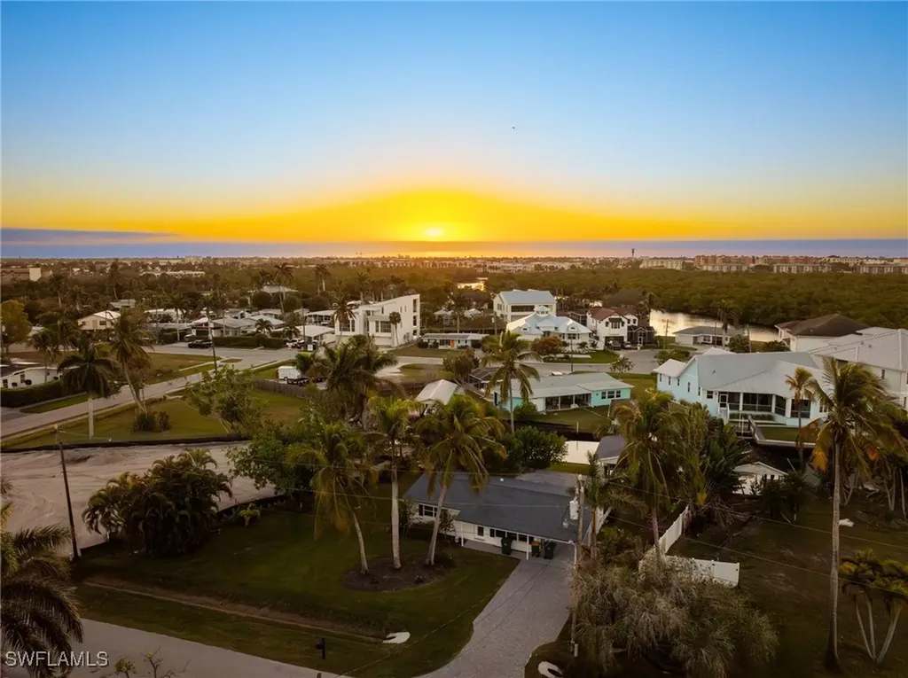 1796 Holiday Lane Naples FL 34104