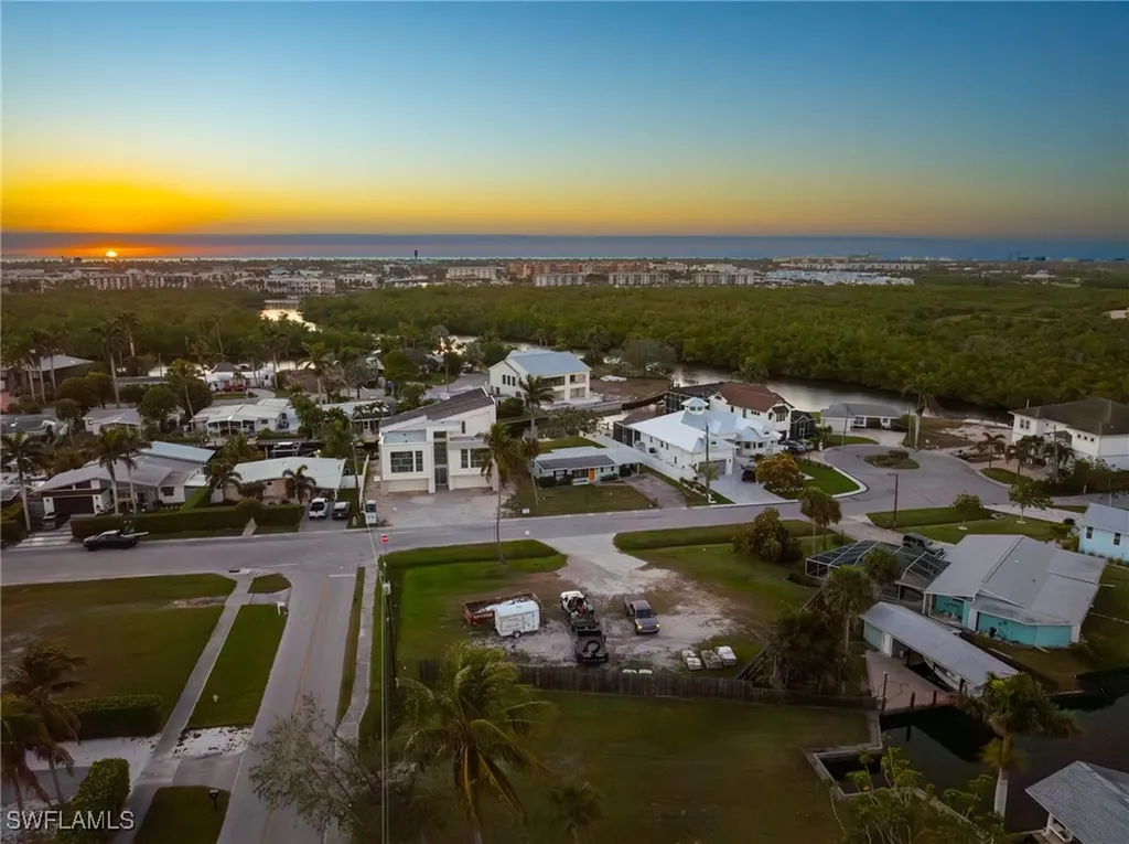 1796 Holiday Lane Naples FL 34104