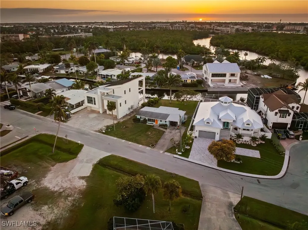 1796 Holiday Lane Naples FL 34104