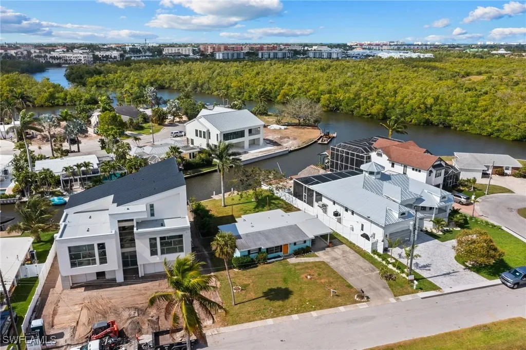 1796 Holiday Lane Naples FL 34104