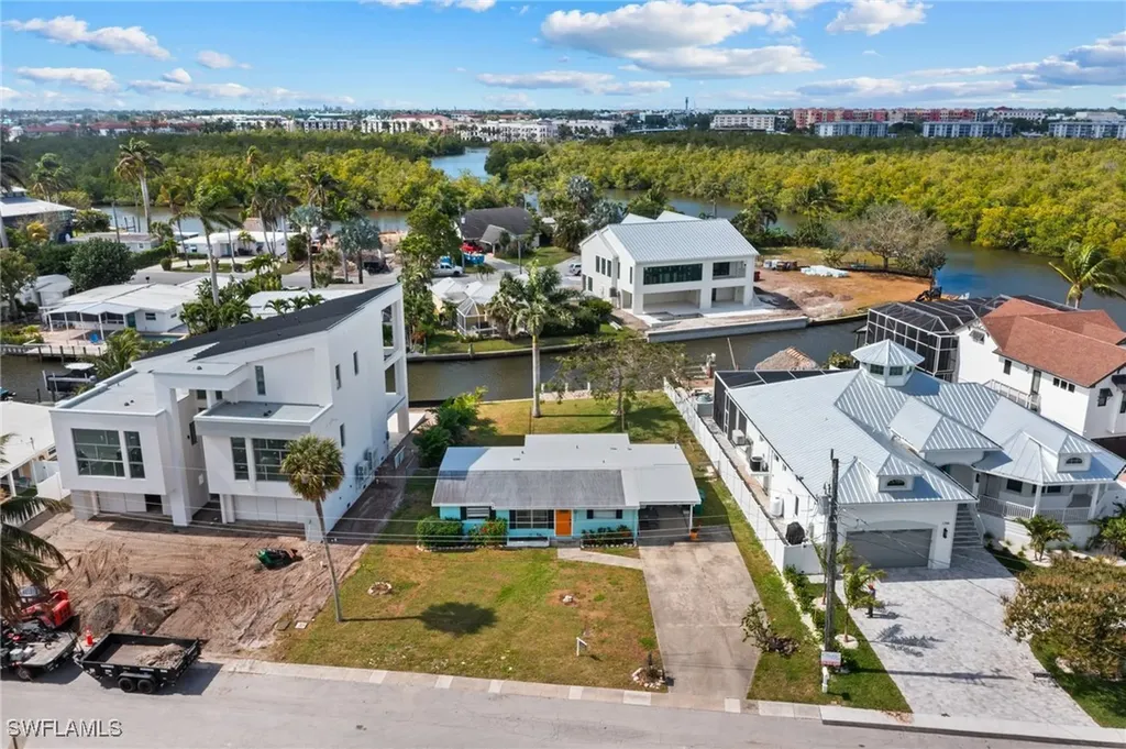 1796 Holiday Lane Naples FL 34104