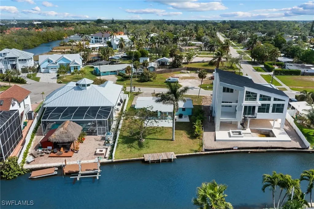 1796 Holiday Lane Naples FL 34104