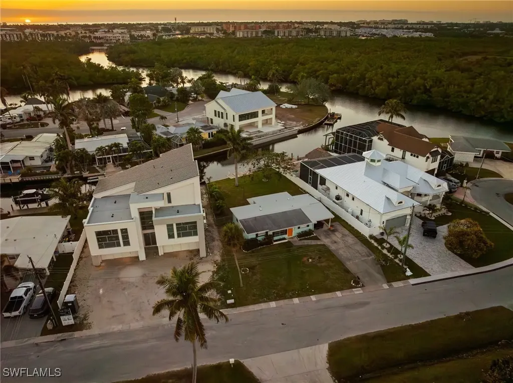 1796 Holiday Lane Naples FL 34104