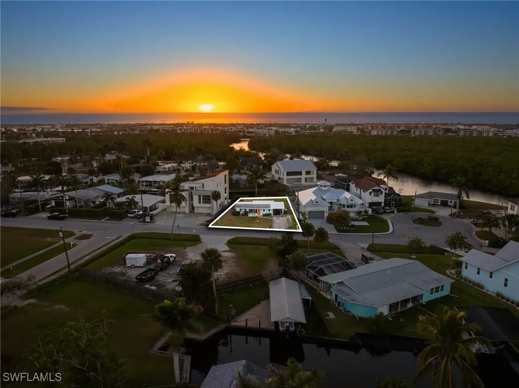 1796 Holiday Lane Naples FL 34104