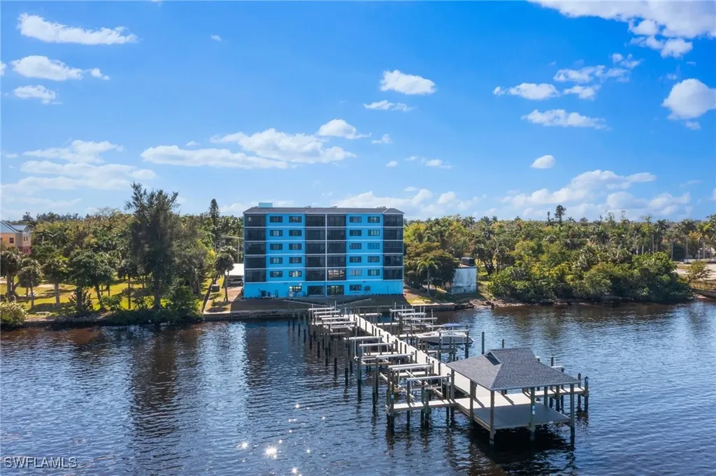 2711 1st Street Fort Myers FL 33916