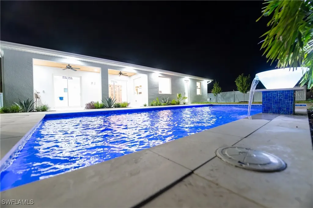 13 SW 21st Street Cape Coral FL 33991