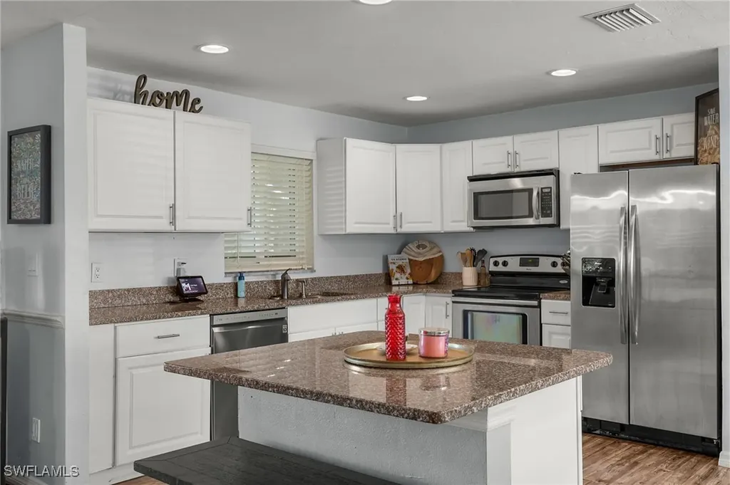 1409 SE 34th Street Cape Coral FL 33904
