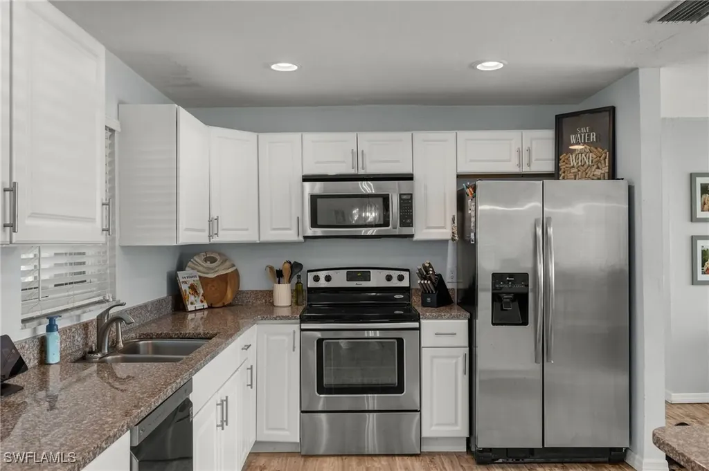 1409 SE 34th Street Cape Coral FL 33904