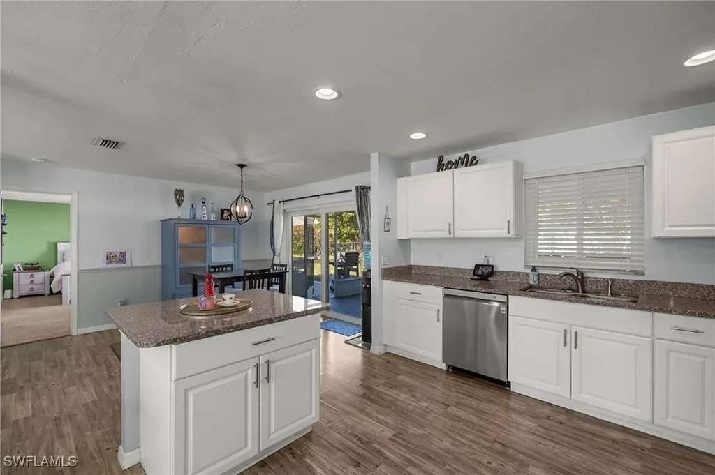 1409 SE 34th Street Cape Coral FL 33904