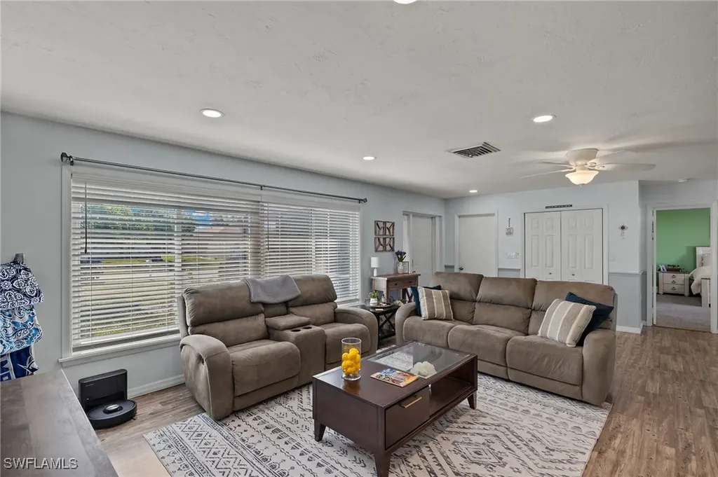 1409 SE 34th Street Cape Coral FL 33904