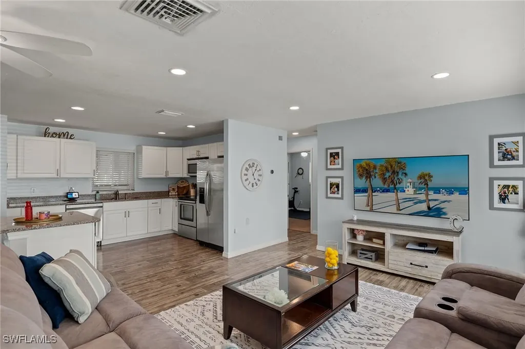 1409 SE 34th Street Cape Coral FL 33904