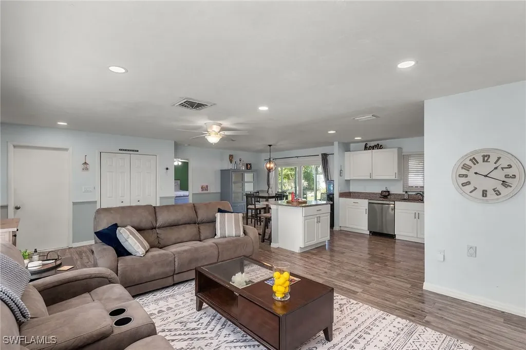 1409 SE 34th Street Cape Coral FL 33904