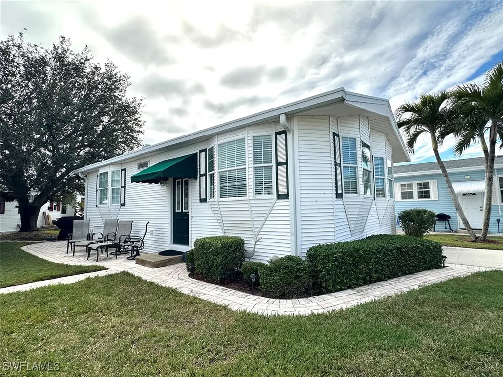 4691 Liberty Lane W Estero FL 33928