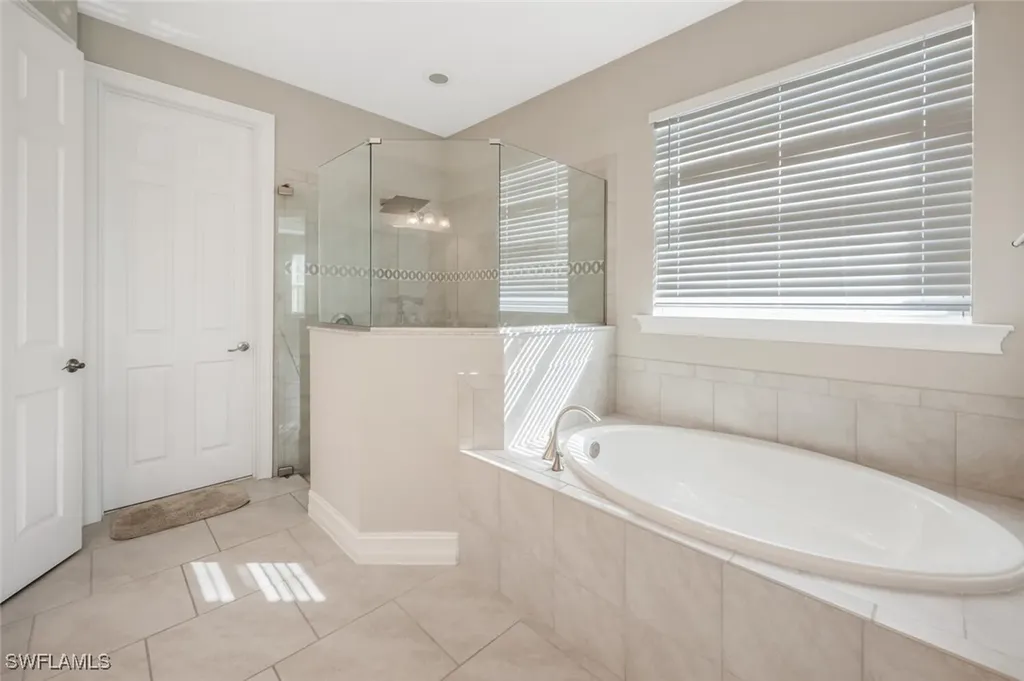 28192 Seasons Tide Avenue Bonita Springs FL 34135