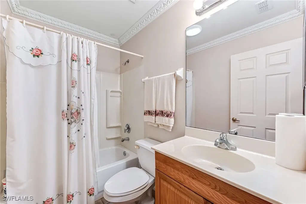 724 Pine Cone Lane Naples FL 34104