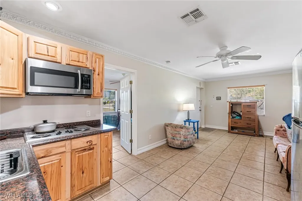 724 Pine Cone Lane Naples FL 34104