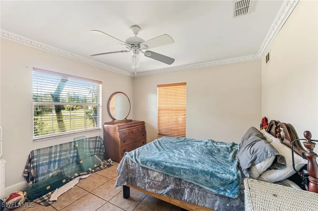 724 Pine Cone Lane Naples FL 34104