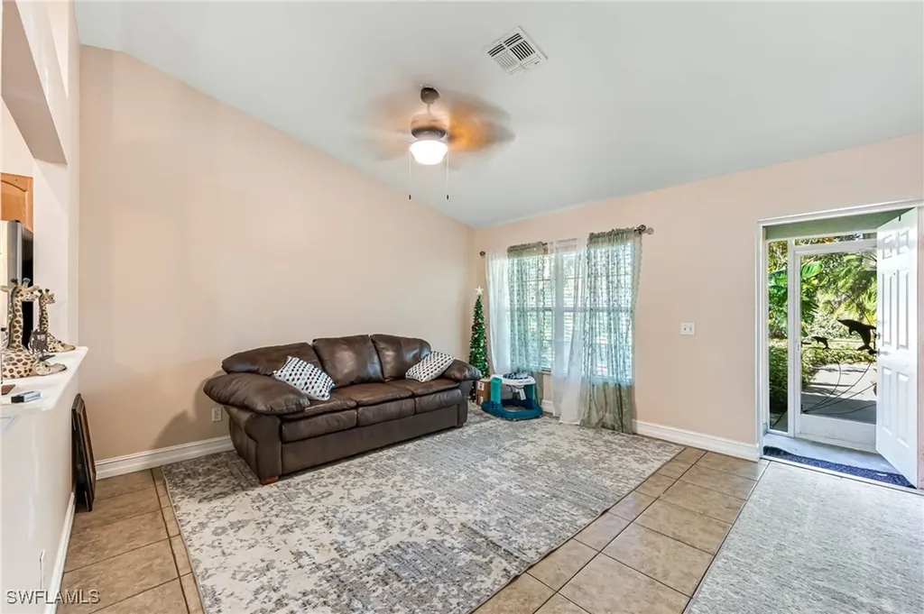 724 Pine Cone Lane Naples FL 34104