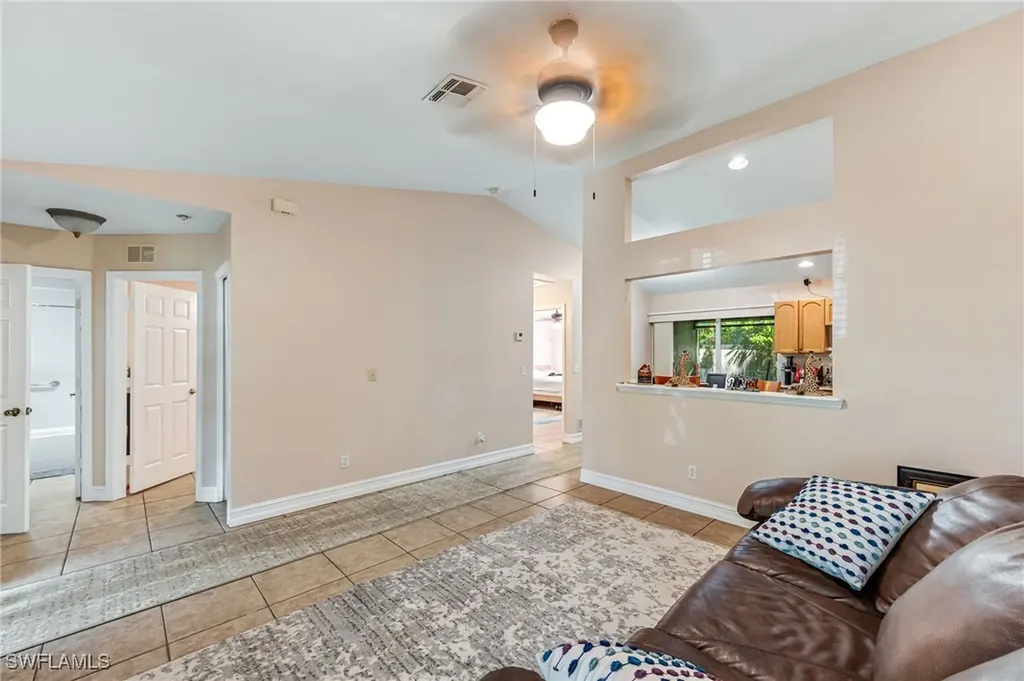724 Pine Cone Lane Naples FL 34104