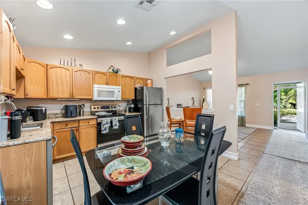 724 Pine Cone Lane Naples FL 34104