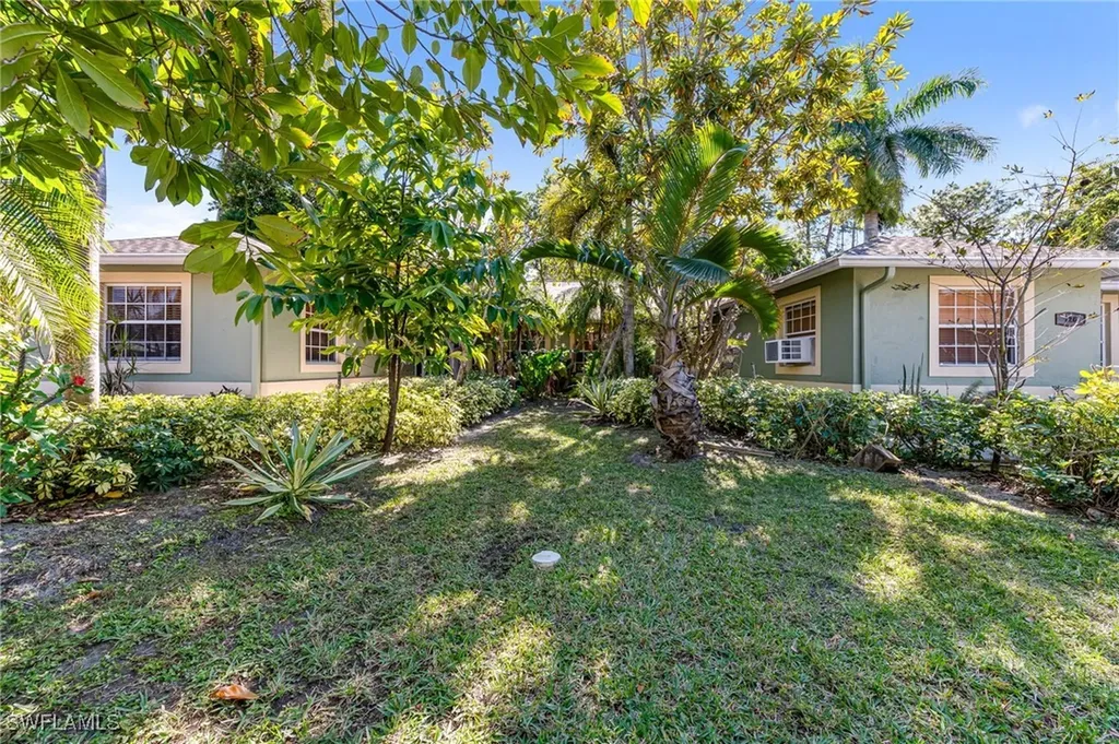 724 Pine Cone Lane Naples FL 34104