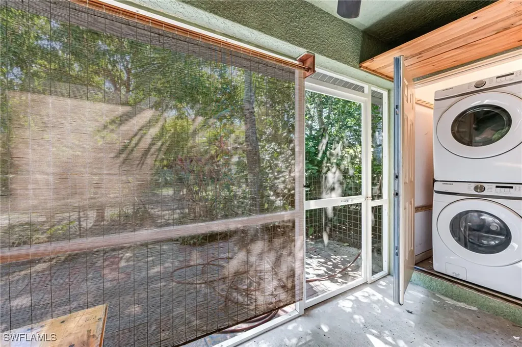 724 Pine Cone Lane Naples FL 34104