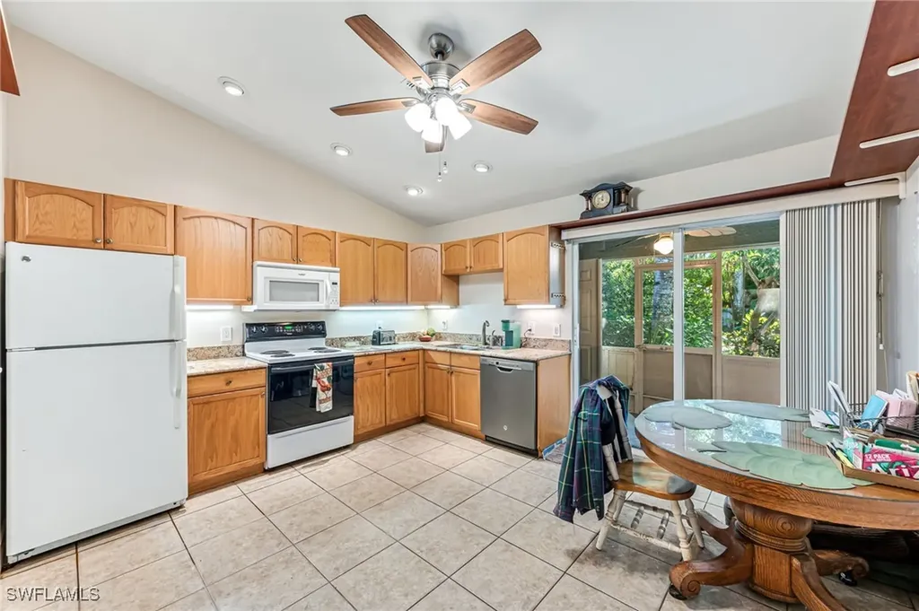 724 Pine Cone Lane Naples FL 34104