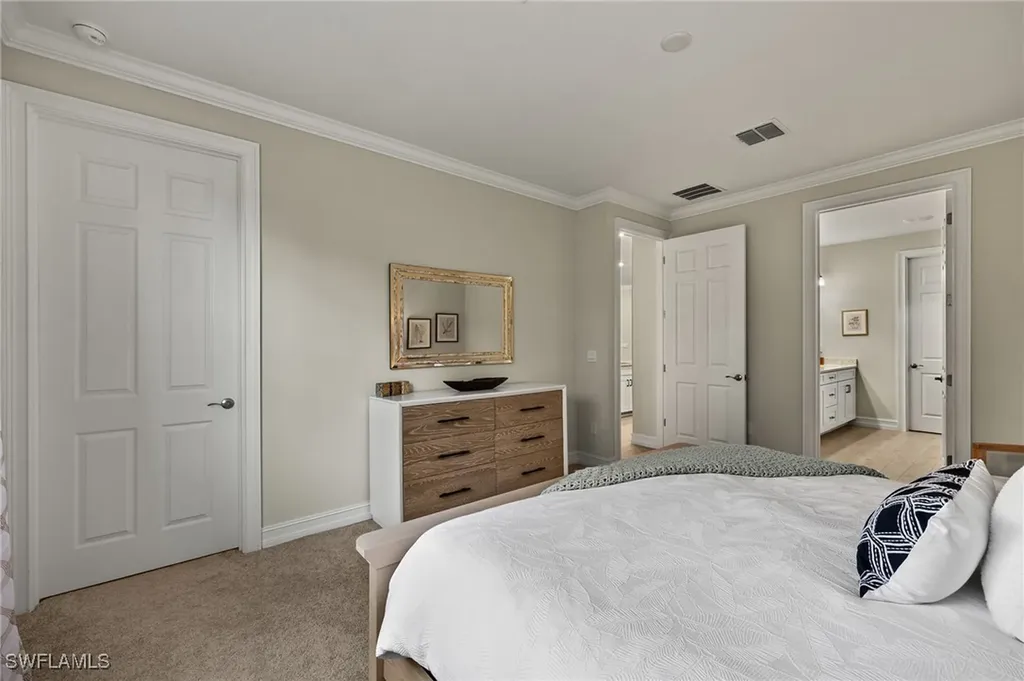 283 Tamarindo Lane Naples FL 34114