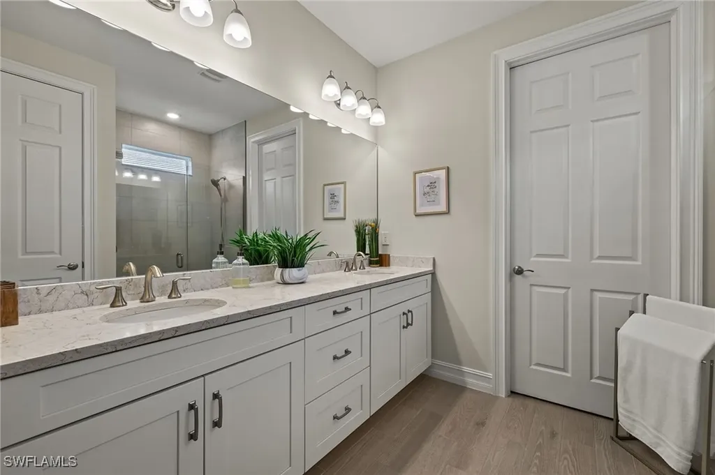 283 Tamarindo Lane Naples FL 34114