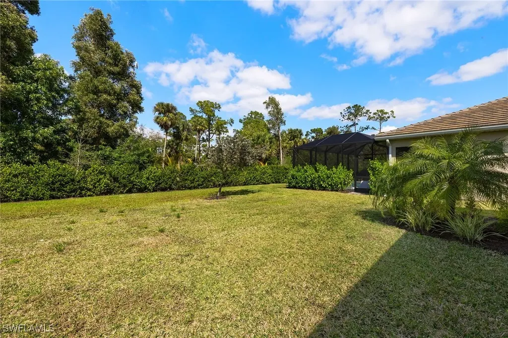 283 Tamarindo Lane Naples FL 34114