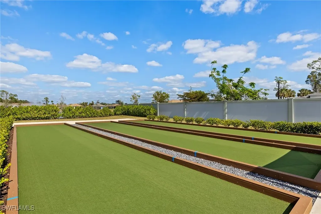 283 Tamarindo Lane Naples FL 34114