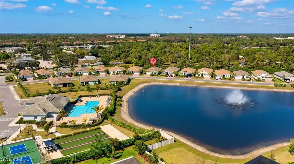 283 Tamarindo Lane Naples FL 34114