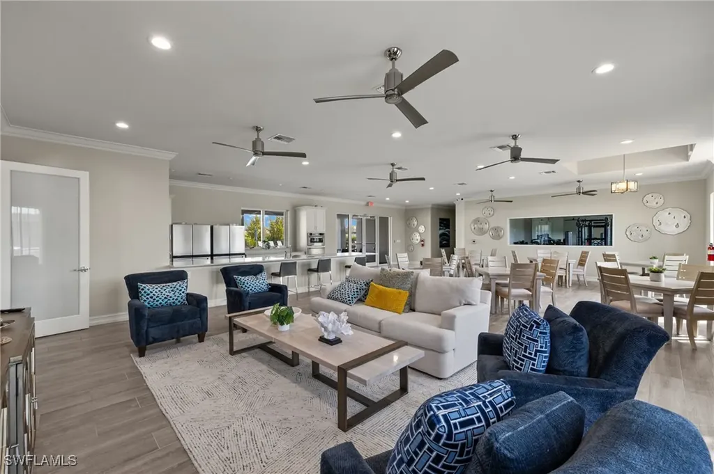 283 Tamarindo Lane Naples FL 34114