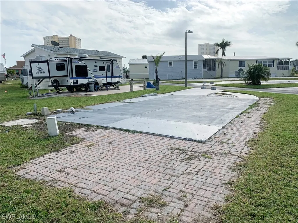 19681 Summerlin #300F Road Fort Myers FL 33908