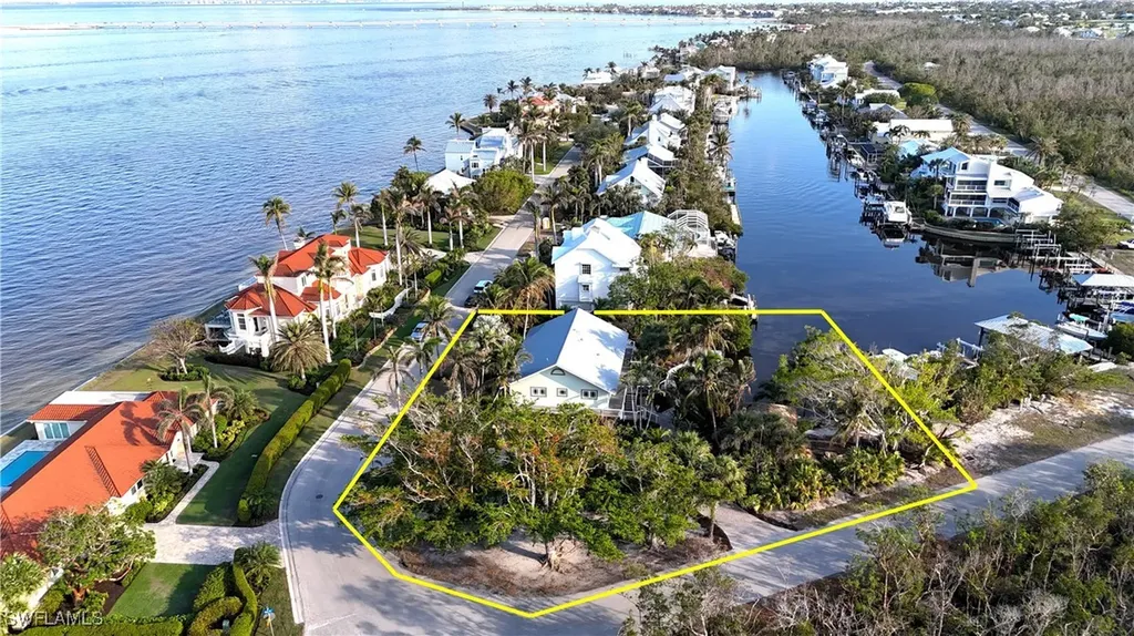 1307 Isabel Drive Sanibel FL 33957