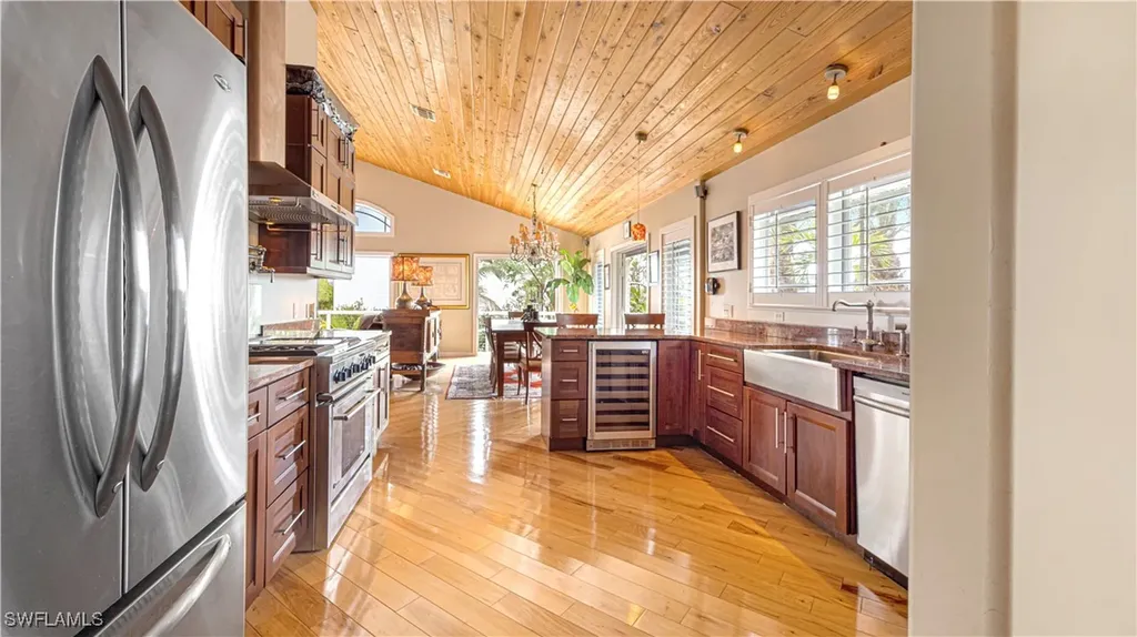 1307 Isabel Drive Sanibel FL 33957