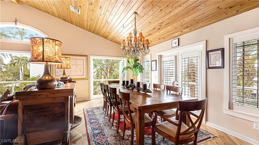1307 Isabel Drive Sanibel FL 33957