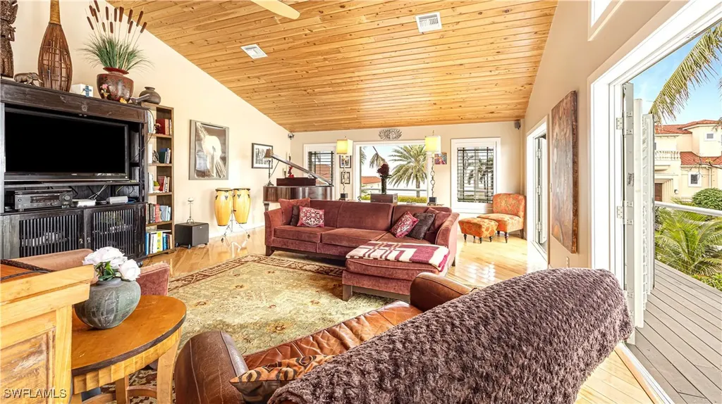 1307 Isabel Drive Sanibel FL 33957