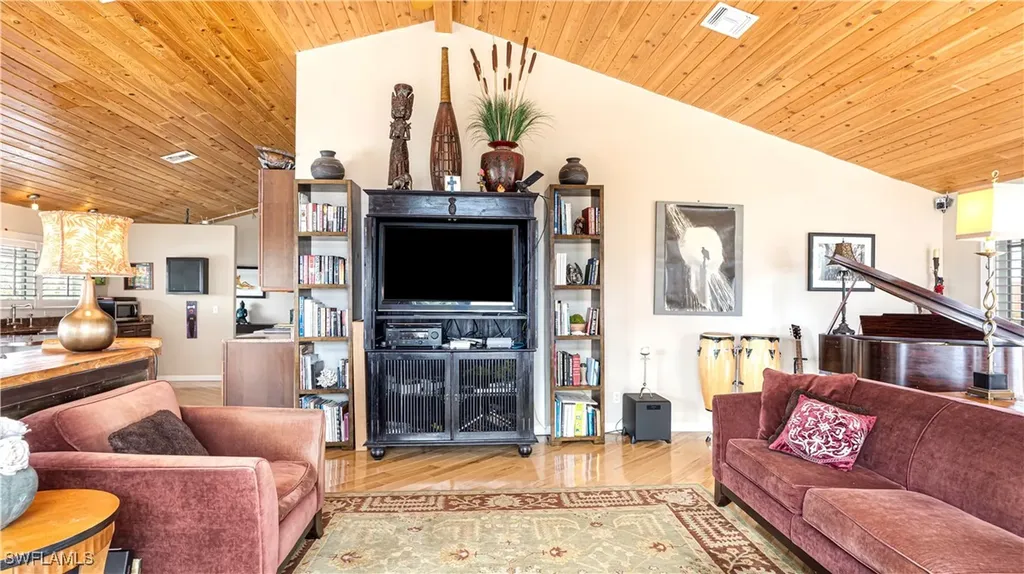 1307 Isabel Drive Sanibel FL 33957