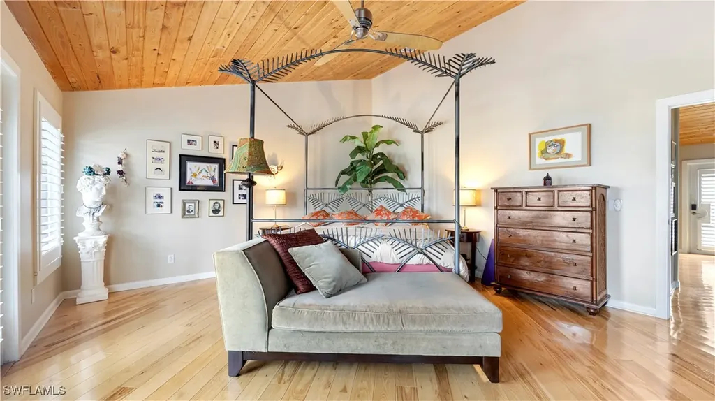 1307 Isabel Drive Sanibel FL 33957
