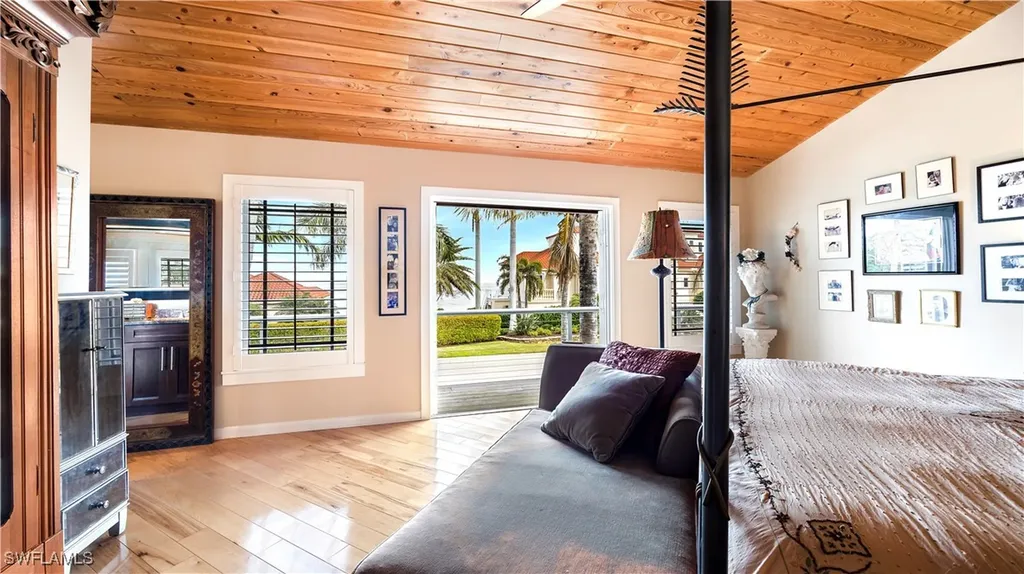 1307 Isabel Drive Sanibel FL 33957