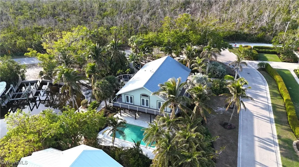 1307 Isabel Drive Sanibel FL 33957