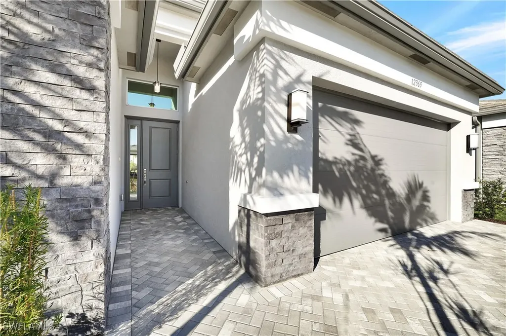 12365 Dahlia Court Naples FL 34120