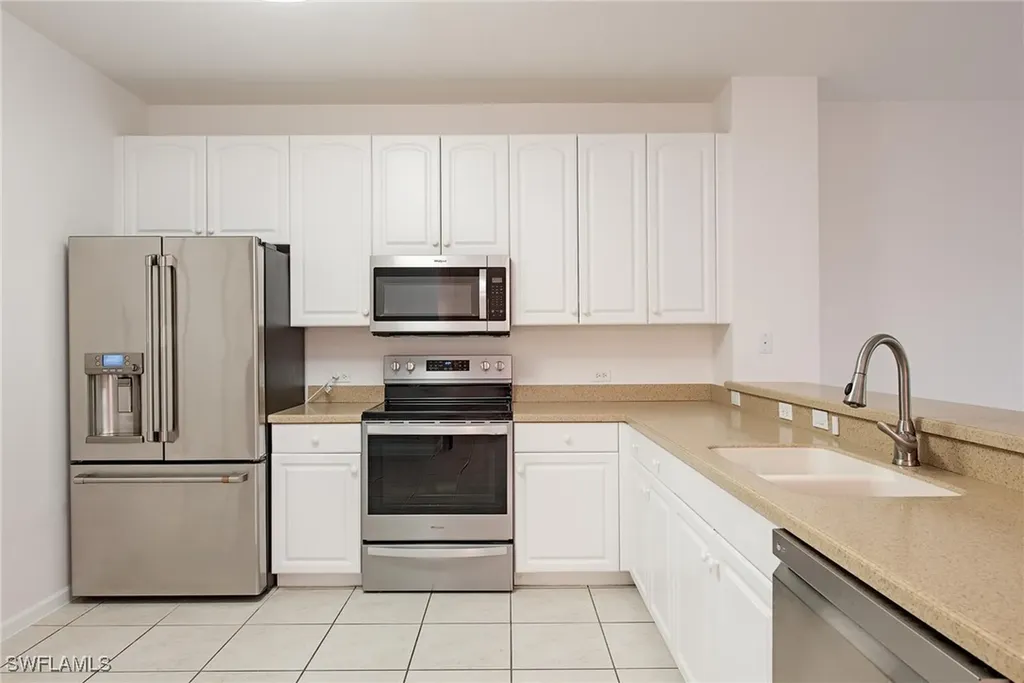 10025 Heather Lane Naples FL 34119