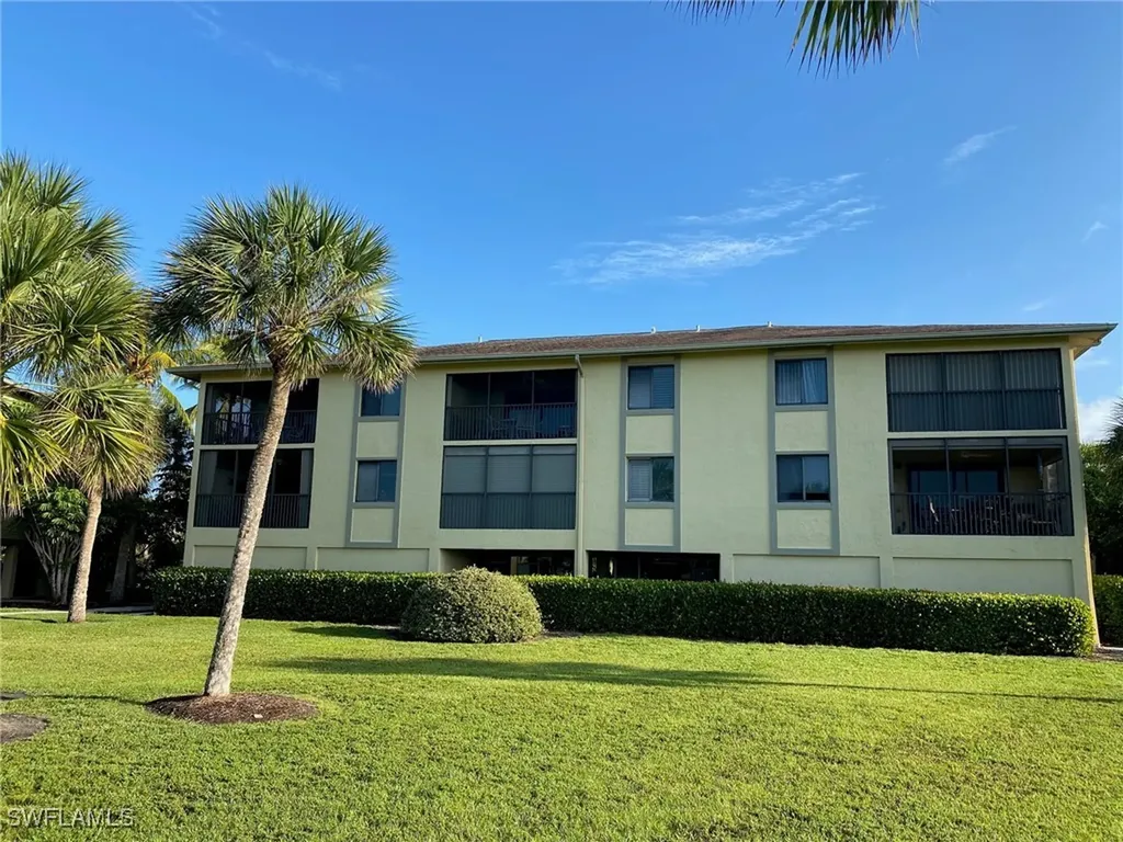 1919 Olde Middle Gulf Drive Sanibel FL 33957