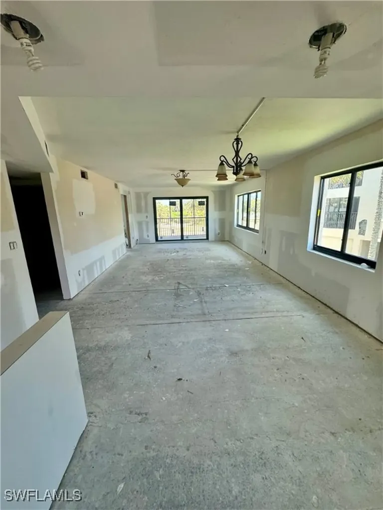 1919 Olde Middle Gulf Drive Sanibel FL 33957