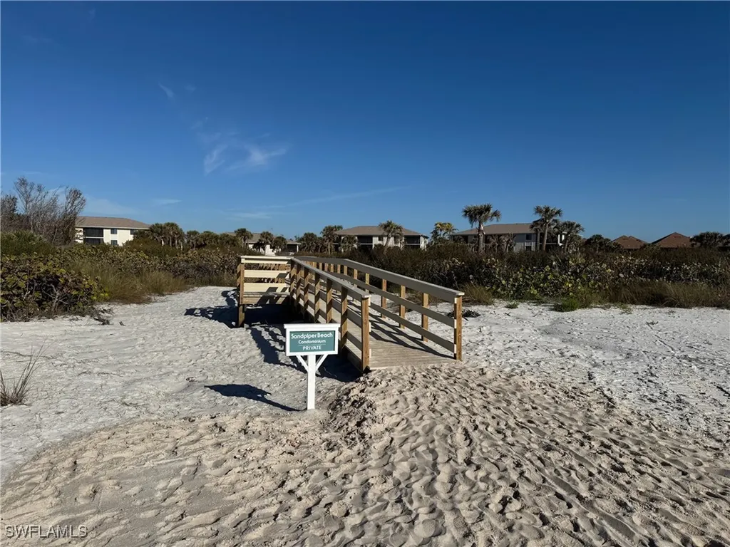 1919 Olde Middle Gulf Drive Sanibel FL 33957